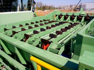 Log handling equipment