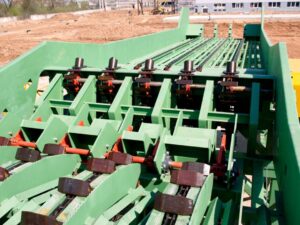 Log handling equipment
