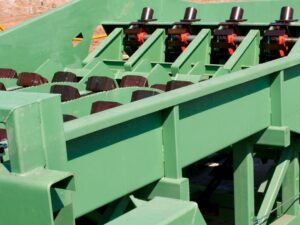 Log sorting equipment