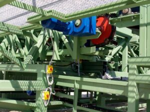 Log sorting equipment
