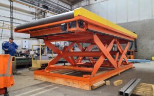 Scissor Lift with Belt Conveyor Top